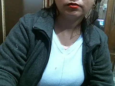 Snapshot of UrsMansi chatting on 02.10.25 UrsMansi online show from 02.10.25