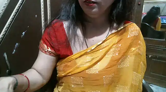 Snapshot of UrsMansi chatting on 03.08.25 UrsMansi online show from 03.08.25
