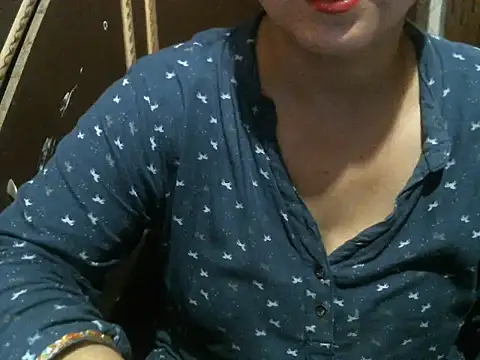 Snapshot of UrsMansi chatting on 09.18.25 UrsMansi online show from 09.18.25