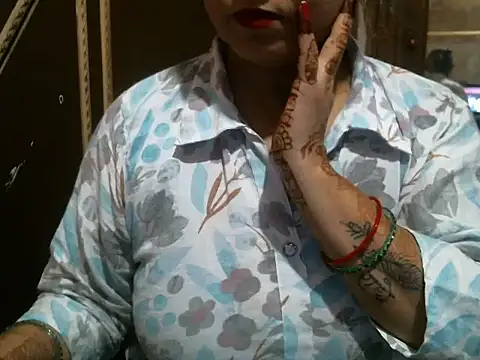 Snapshot of UrsMansi chatting on 10.12.25 UrsMansi online show from 10.12.25