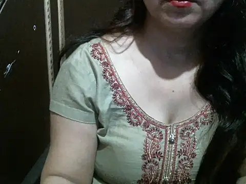 Snapshot of UrsMansi chatting on 10.13.25 UrsMansi online show from 10.13.25