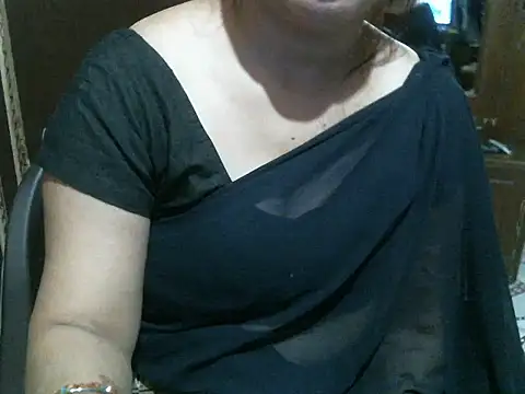 Snapshot of UrsMansi chatting on 10.14.25 UrsMansi online show from 10.14.25