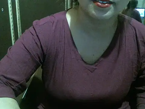 Snapshot of UrsMansi chatting on 10.24.25 UrsMansi online show from 10.24.25