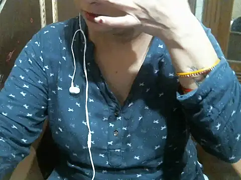 Snapshot of UrsMansi chatting on 04.18.26 UrsMansi online show from 04.18.26