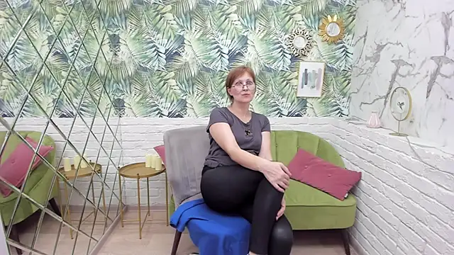 Paris Cherry online show from 03.18.25