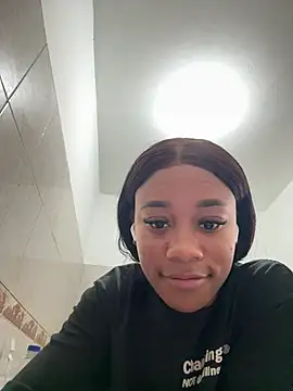 Snapshot of HallyBans chatting on 02.25.26 HallyBans online show from 02.25.26