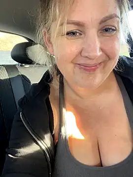 Anna Alexa online show from 10.31.25