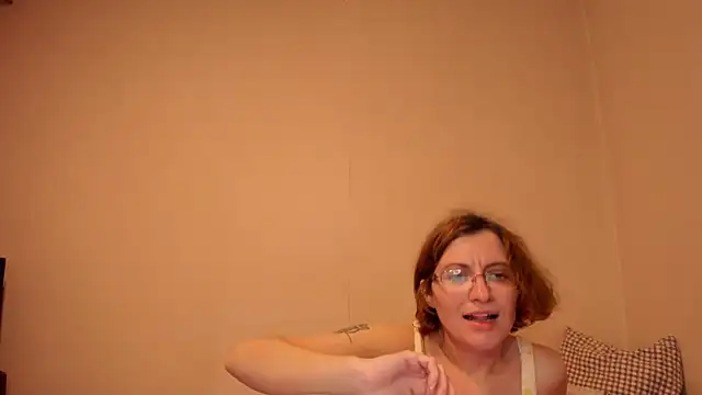 Snapshot of MarilynDream chatting on 06.14.26 MarilynDream online show from 06.14.26