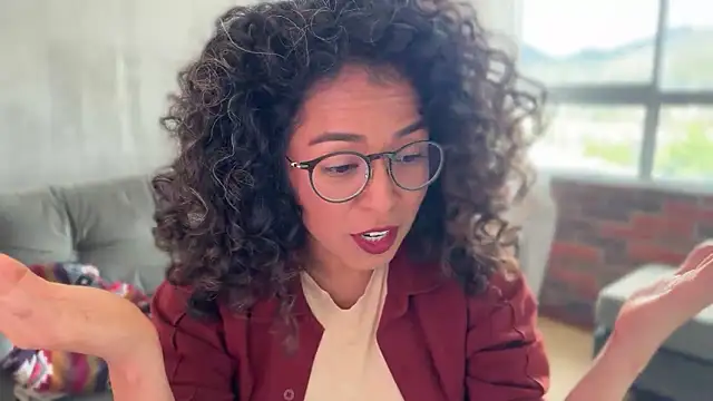 Snapshot of illaroom chatting on 03.19.25 illaroom online show from 03.19.25