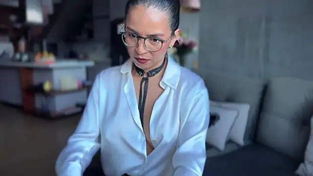 illaroom online show from 11.06.25