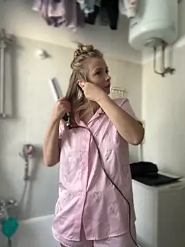 AnastasiaAniess online show from 12.16.24