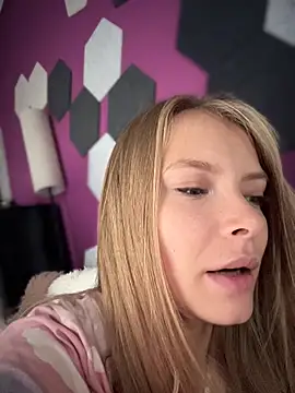 AnastasiaAniess online show from 10.30.25