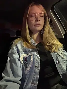 AnastasiaAniess online show from 10.31.25