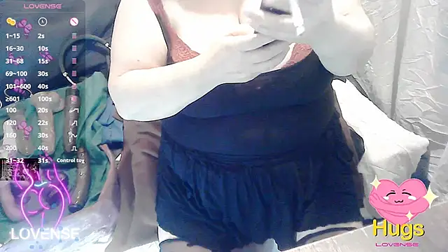 Snapshot of tatli_bela chatting on 02.17.25 tatli bela online show from 02.17.25