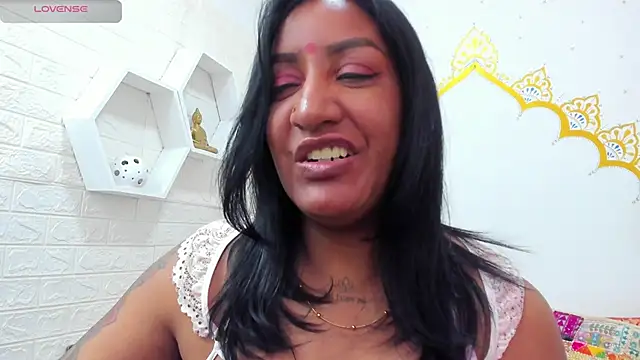 LadyNahir online show from 01.18.26