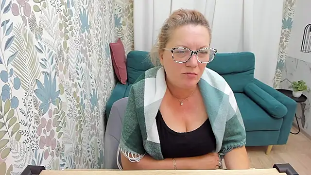 LeaPure online show from 12.08.24