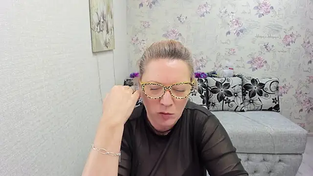 LeaPure online show from 01.12.25