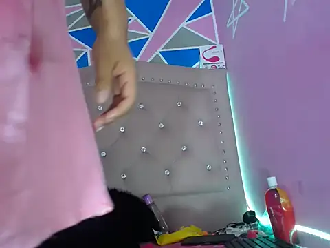 violetaass online show from 01.05.25