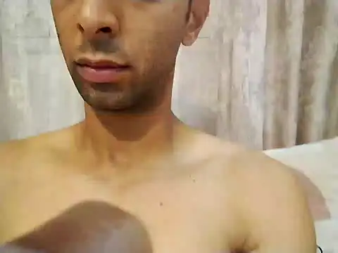 Snapshot of thetunisensexyguy chatting on 10.31.25 thetunisensexyguy online show from 10.31.25