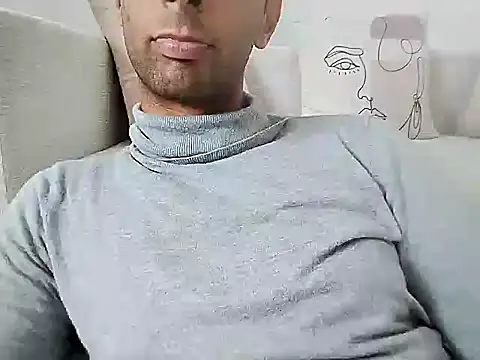 Snapshot of thetunisensexyguy chatting on 11.03.25 thetunisensexyguy online show from 11.03.25