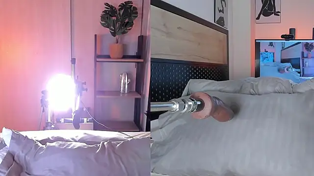 cinnamon afrodit online show from 03.13.25