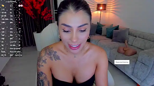 Sarah Stone  online show from 02.25.25