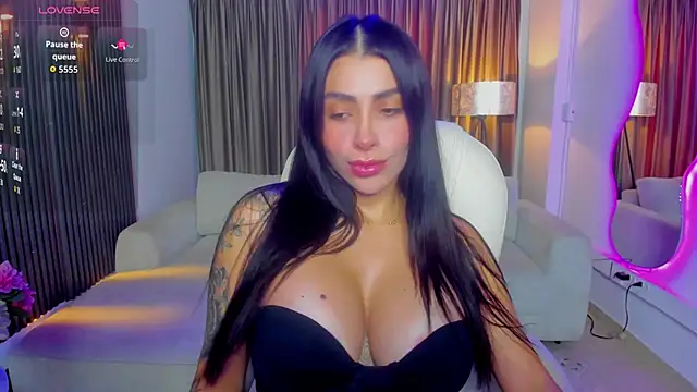 Snapshot of Sarah_Stone_ chatting on 05.16.26 Sarah Stone online show from 05.16.26