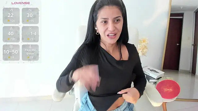 renata t  online show from 04.17.26