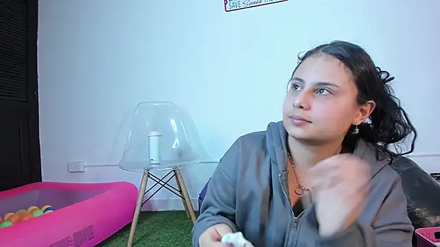 AbbyTaylorr online show from 11.25.25