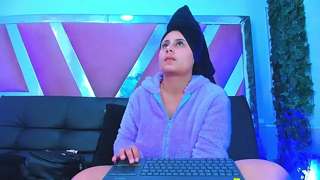 AbbyTaylorr online show from 02.21.26