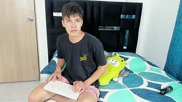 Dimitrixxx   online show from 09.26.25