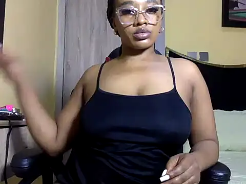 Snapshot of BOOTYBANGER24xx chatting on 06.15.26 BOOTYBANGER24xx online show from 06.15.26