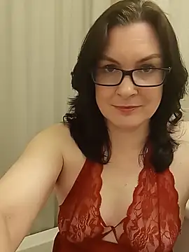 Snapshot of DesreRose chatting on 06.06.26 DesreRose online show from 06.06.26