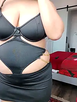 Snapshot of HotSpicyGujju chatting on 02.15.25 HotSpicyGujju online show from 02.15.25