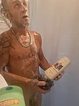 Snapshot of ThickDMatty@xh chatting on 10.05.25 ThickDMattyxh online show from 10.05.25