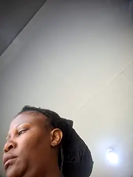 Snapshot of Sexycandyxxx chatting on 10.24.25 Sexycandyxxx online show from 10.24.25