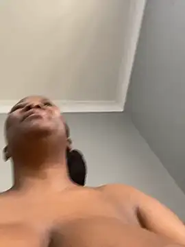 Snapshot of Sexycandyxxx chatting on 11.20.25 Sexycandyxxx online show from 11.20.25