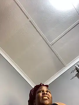 Snapshot of Sexycandyxxx chatting on 12.05.25 Sexycandyxxx online show from 12.05.25