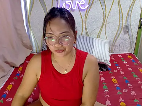 BURBERRY69 online show from 03.08.26