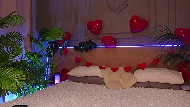 Devilinee online show from 02.15.26