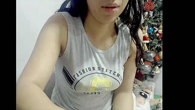 Snapshot of lizztaylor535 chatting on 12.10.24 lizztaylor535 online show from 12.10.24