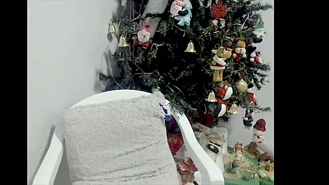 Snapshot of lizztaylor535 chatting on 12.13.24 lizztaylor535 online show from 12.13.24