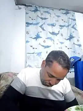 ronnyronny19 online show from 01.05.26