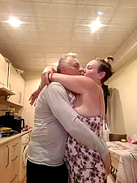  lady red  online show from 01.20.25