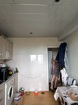  lady red  online show from 09.15.25