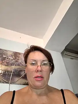  lady red  online show from 09.16.25