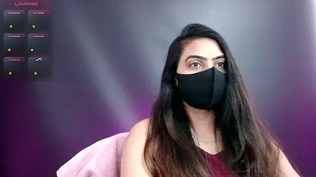 Snapshot of DesiZoya chatting on 04.28.26 DesiZoya online show from 04.28.26