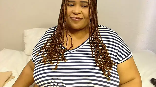 Snapshot of zandile chatting on 09.30.25 zandile online show from 09.30.25