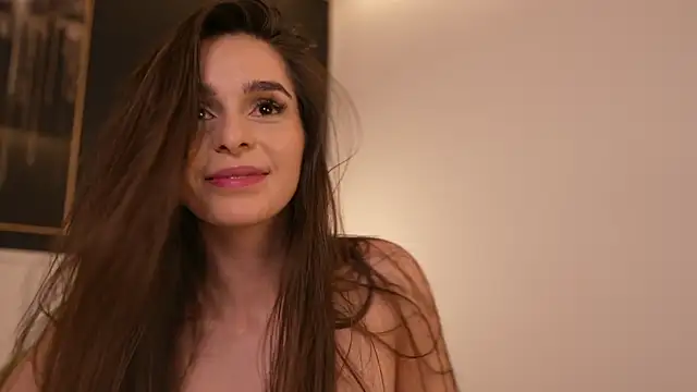 DoviaClaire online show from 02.19.25