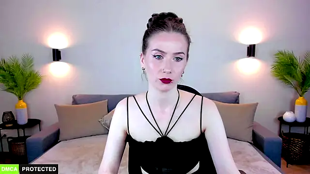 Snapshot of TheWoman__ chatting on 05.21.26 TheWoman online show from 05.21.26